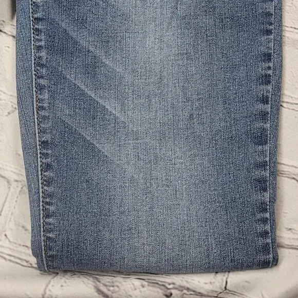 Levi's Signature Gold Rivet Flare Jeans | W28 L30 | Size 6S - Picture 4 of 7